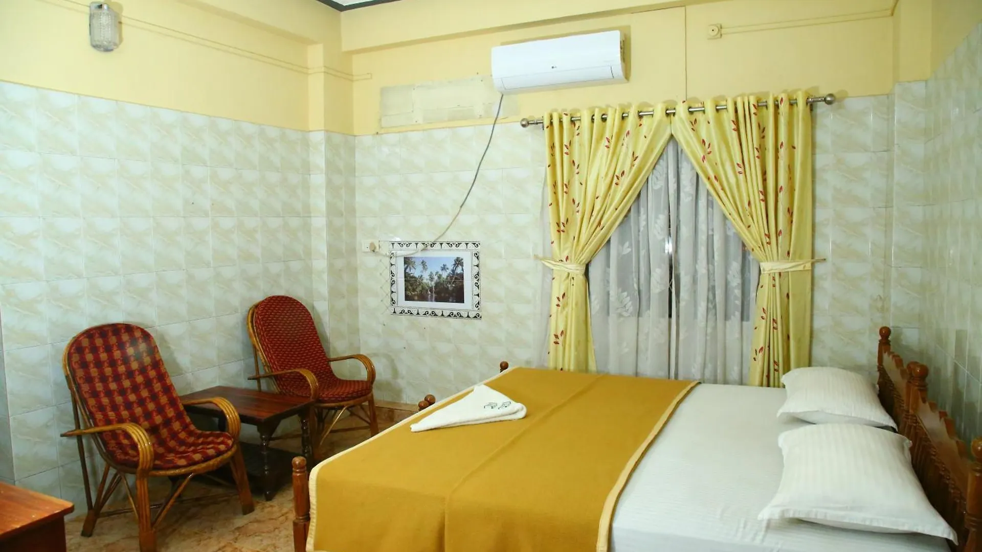 Lake Palace Family Resort קומרקום 2*,  הודו