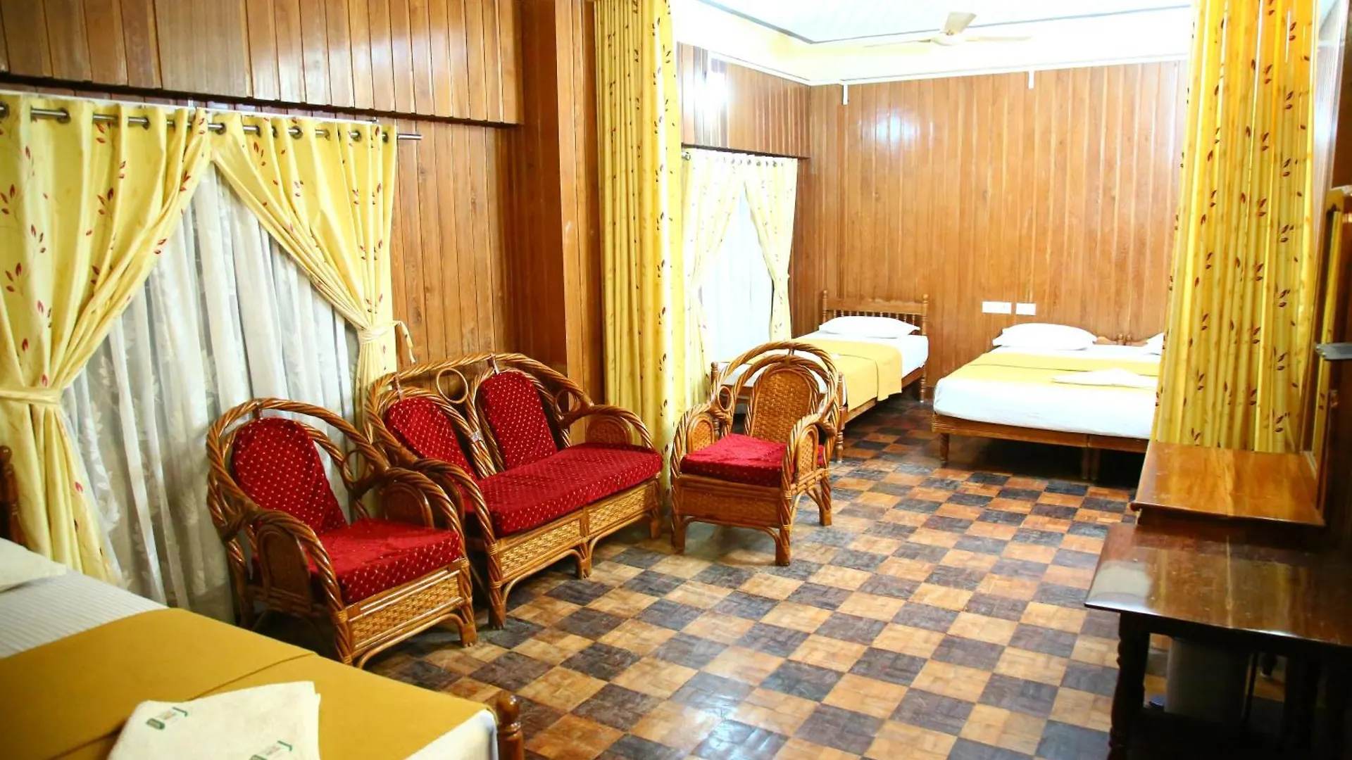 Lake Palace Family Resort Kumarakom Bed & Breakfast